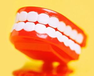 160405-burn-teeth-whitening-tease_fgjcpo